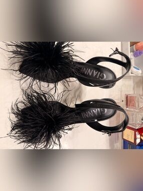 Gianni Bini Black Feather Pom Slingback Heels